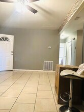 650 W Tropicana Ct in Kissimmee, FL - Building Photo - Building Photo
