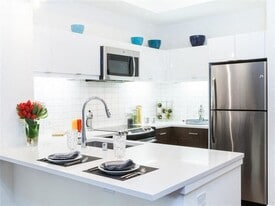 Venn on Market in San Francisco, CA - Building Photo