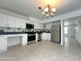 29 Sawmill Rd in Brick, NJ - Building Photo