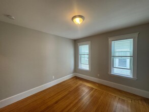 11 Belmont Sq, Unit #2 in Somerville, MA - Building Photo - Building Photo