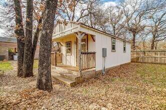 1809 Whispering Oaks St in Burleson, TX - Building Photo - Building Photo