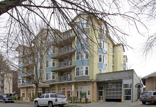 Main Place II in Seattle, WA - Building Photo - Building Photo