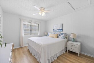 25925 Canal Rd in Orange Beach, AL - Foto de edificio - Building Photo