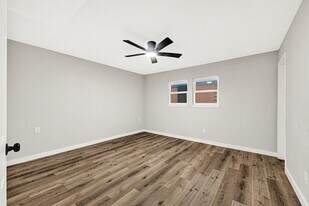 5000 Pease St in Houston, TX - Building Photo