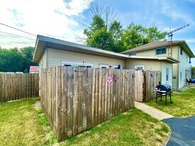 106 Lind St in Russells Point, OH - Building Photo