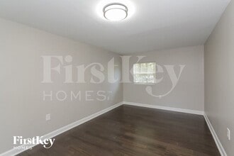 5412 Hilltop Cir in Charlotte, NC - Foto de edificio - Building Photo