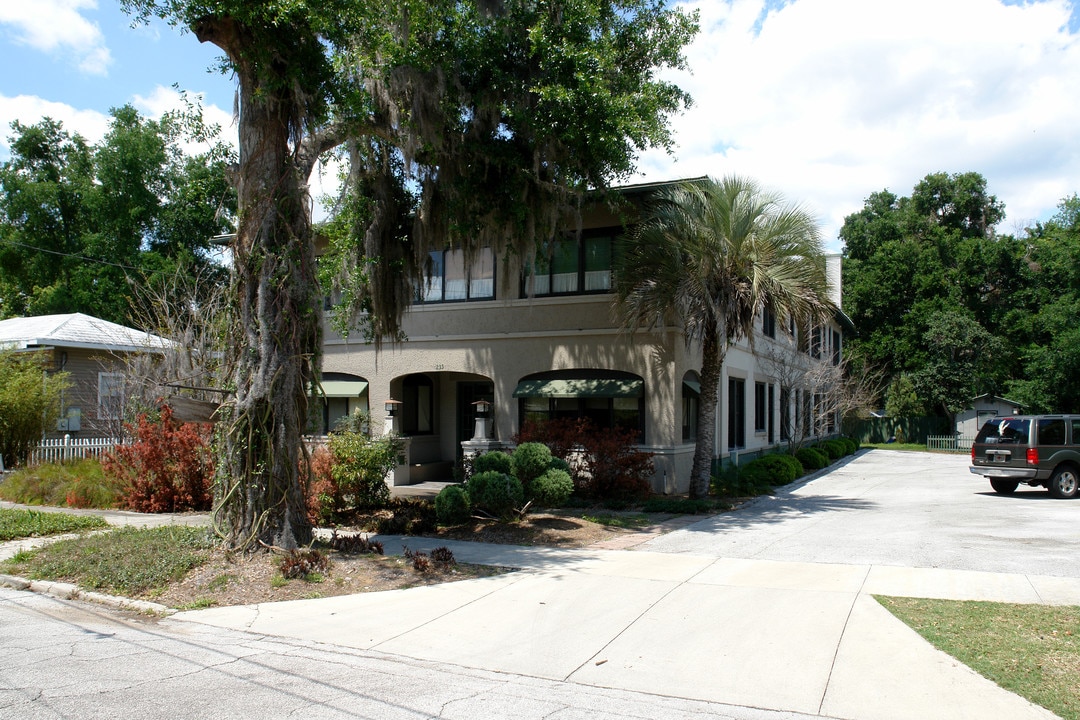 233 E Key Ave in Eustis, FL - Foto de edificio