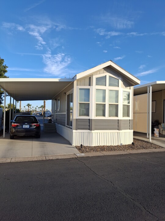 306 S Recker Rd, Unit 1 Parkhaven in Mesa, AZ - Building Photo