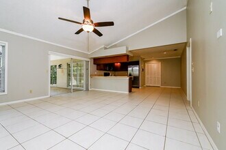 2714 Mock Orange Ct in Valrico, FL - Foto de edificio - Building Photo