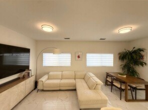 20018 SW 122nd Ave in Miami, FL - Building Photo - Building Photo