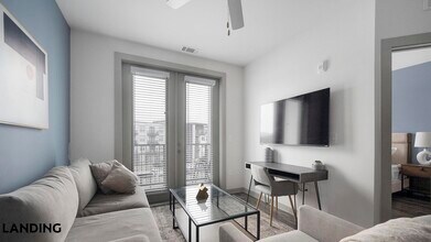 2165 Nolensville Pk, Unit 2-219 in Nashville, TN - Foto de edificio - Building Photo