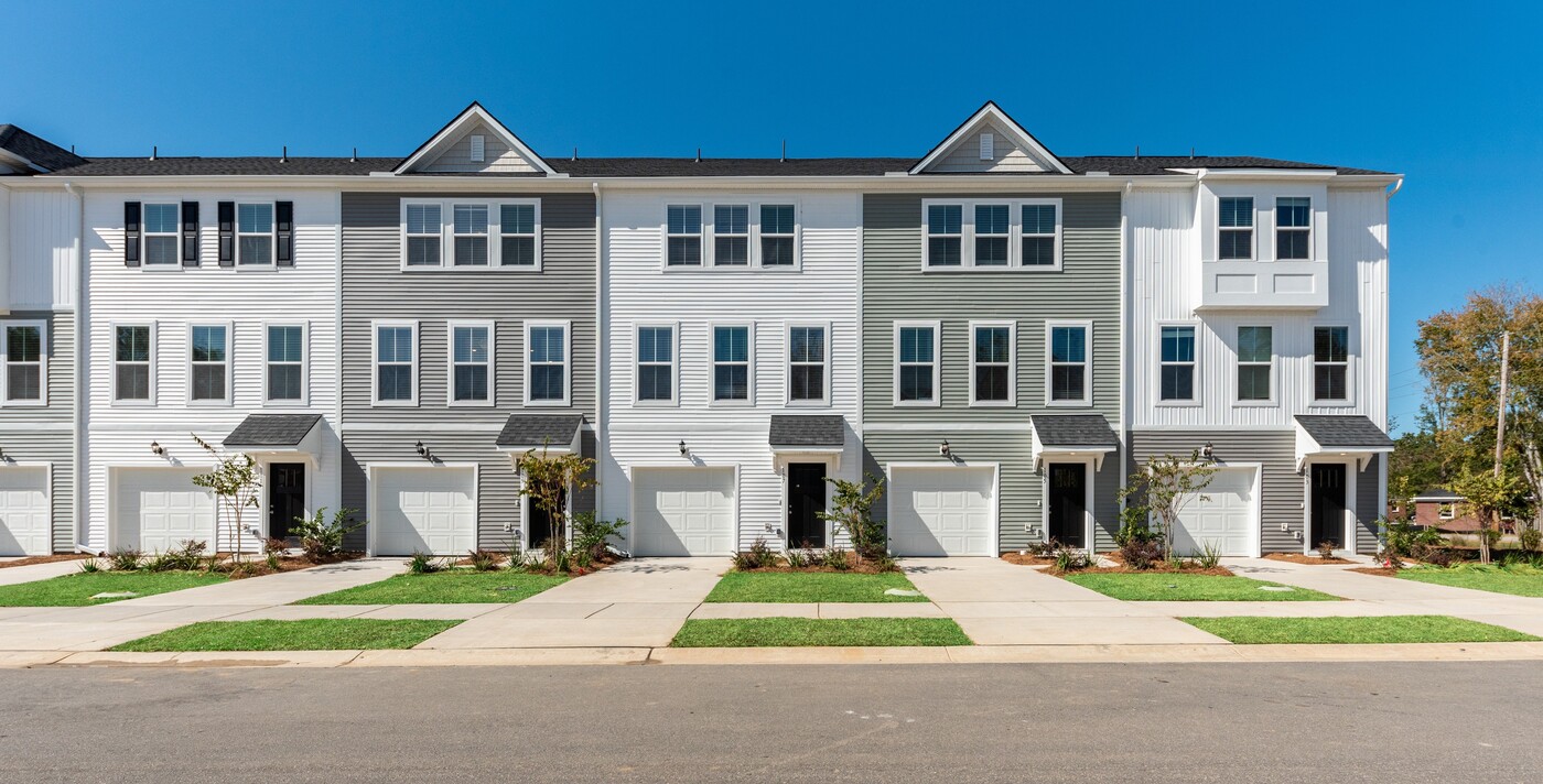 Outpost Creek Townhomes in Goose Creek, SC - Foto de edificio