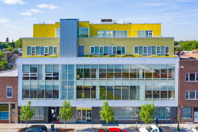 Pierce House in Chicago, IL - Foto de edificio - Building Photo