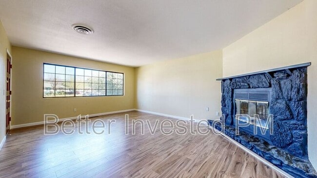 580 Pomo Dr in Ukiah, CA - Building Photo - Building Photo