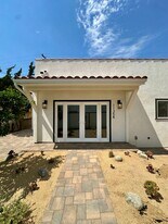 1135 Scofield Dr in Glendale, CA - Building Photo