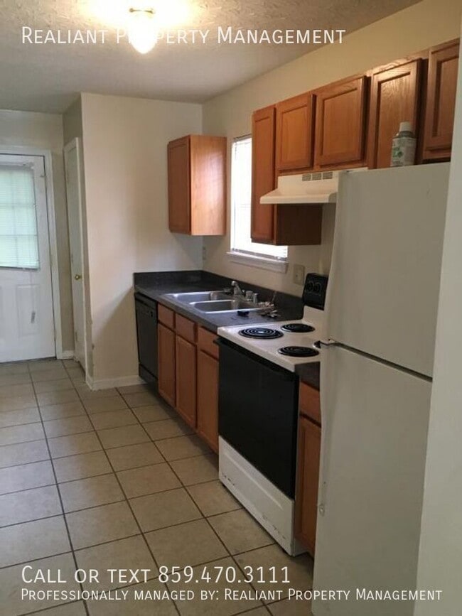 2824 Ryan Cir in Lexington, KY - Building Photo - Building Photo