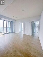 7895-7895 Jane St in Vaughan, ON - Building Photo - Building Photo