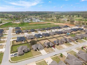 202 Pebble Beach Dr in Cave Springs, AR - Building Photo - Building Photo