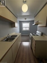 524 Main St W in Grimsby, ON - Building Photo - Building Photo