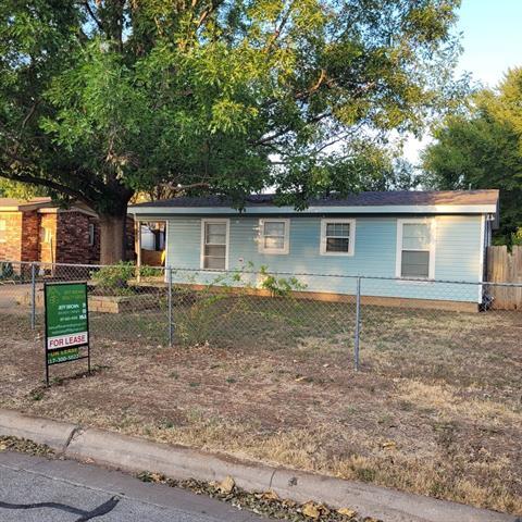 4028 Neches St in Fort Worth, TX - Building Photo