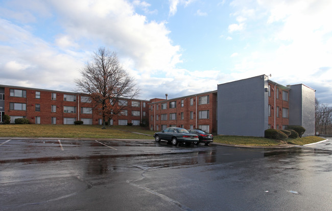 Shelton Gardens Apartments in Cincinnati, OH - Building Photo - Building Photo