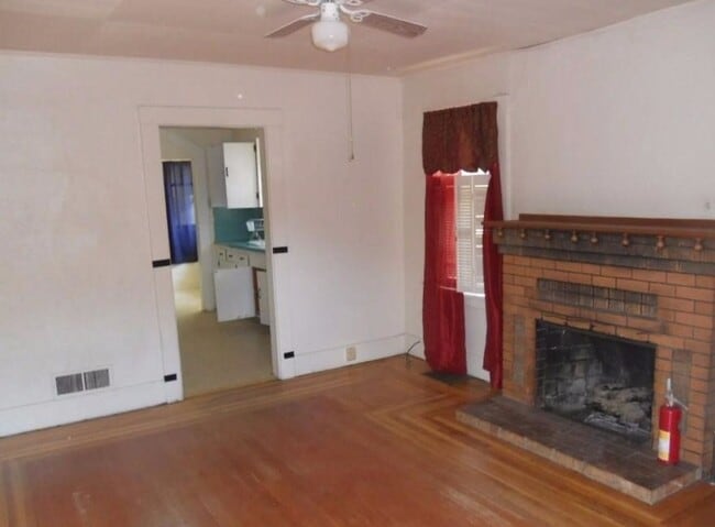 414 Holcomb Ave in Reno, NV - Building Photo - Building Photo