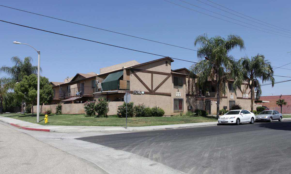 474 Perris Apartments in Perris, CA - Building Photo