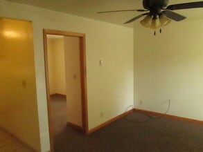 605 Bremer St, Unit C in Wilmington, IL - Foto de edificio - Building Photo