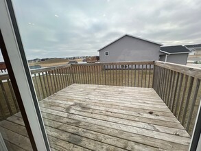 3011 33rd Ave S in Moorhead, MN - Building Photo - Building Photo