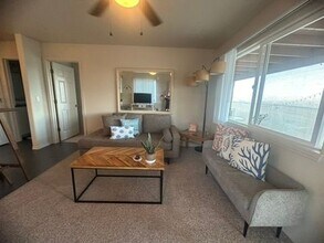 250 Liholiho St in Wailuku, HI - Foto de edificio - Building Photo