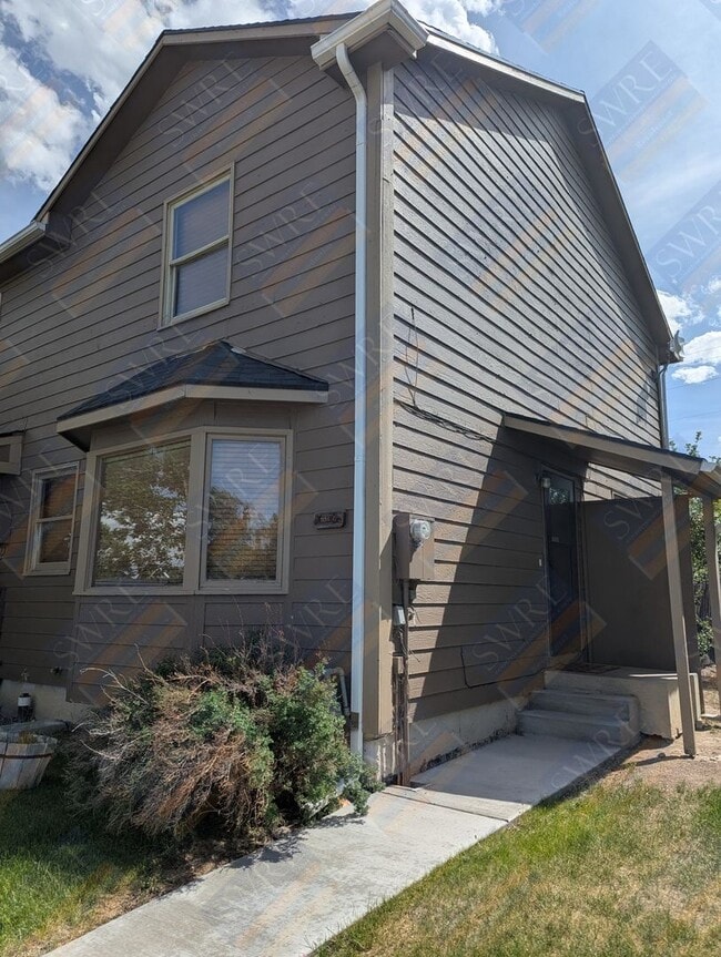 property at 104a College Ct