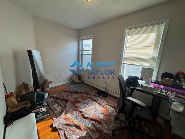 585 Broadway, Unit 1