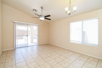 1123 E Stardust Way in San Tan Valley, AZ - Building Photo - Building Photo