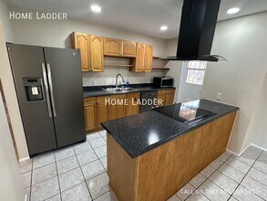 1901 E Palmcroft Dr in Tempe, AZ - Building Photo - Building Photo