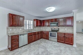 126 Walnut Crest Run in Sanford, FL - Building Photo - Building Photo
