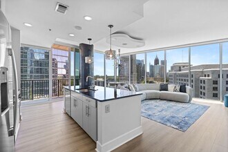 1080 Peachtree St NE in Atlanta, GA - Building Photo - Building Photo