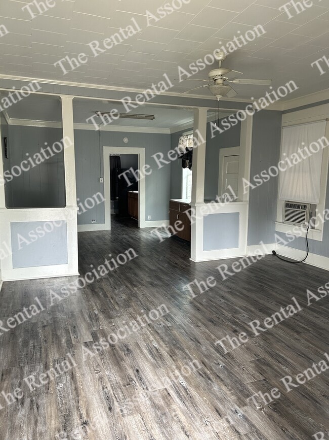 property at 212 S Bonner St