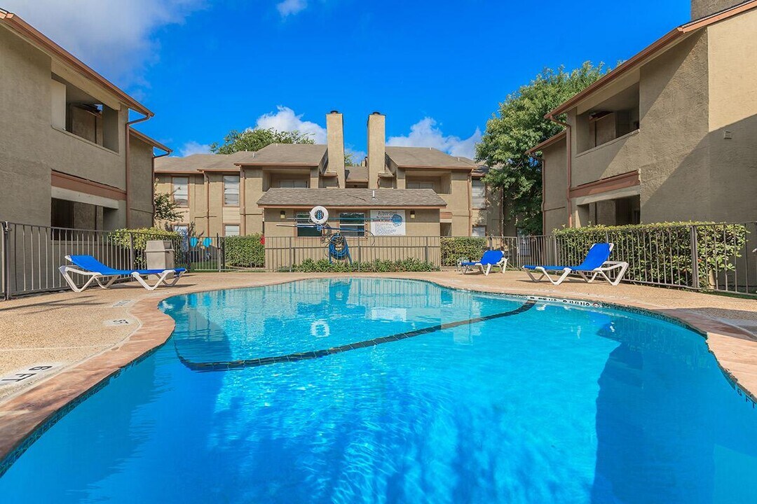 Austin Woods in San Antonio, TX - Foto de edificio