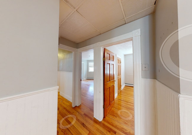 34 Speridakis Ter, Unit 2 in Cambridge, MA - Foto de edificio - Building Photo