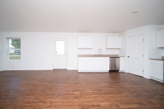 1110 Russell Rd in Belvidere, IL - Building Photo - Building Photo