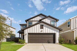 6434 Lakeview Haven Dr in Houston, TX - Building Photo