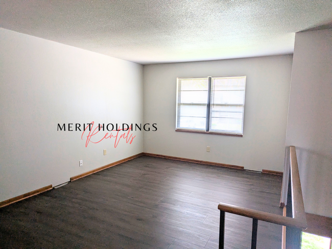 1427 S Haden Ct in Independence, MO - Building Photo - Building Photo