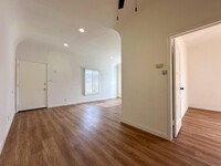 810 E Chevy Chase Dr in Glendale, CA - Building Photo - Building Photo