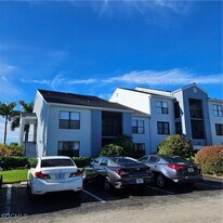 13505 Eagle Ridge Dr in Ft. Myers, FL - Building Photo