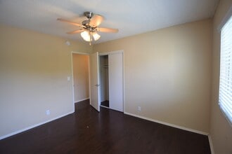 10745 Hortense St in Los Angeles, CA - Building Photo - Building Photo
