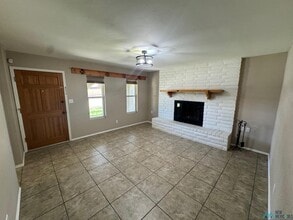 2106 W Bullock Ave in Artesia, NM - Building Photo - Building Photo
