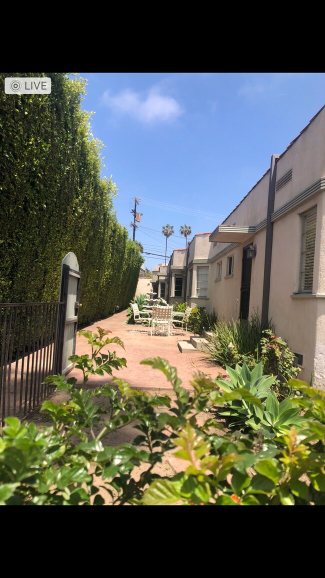 1247 19th St, Unit C in Santa Monica, CA - Foto de edificio - Building Photo