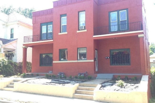 126 Brooklyn Ave, Unit 1