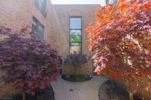 455 W Grant Pl in Chicago, IL - Building Photo