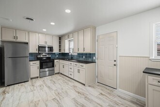 4823 9th St in Lubbock, TX - Building Photo - Building Photo